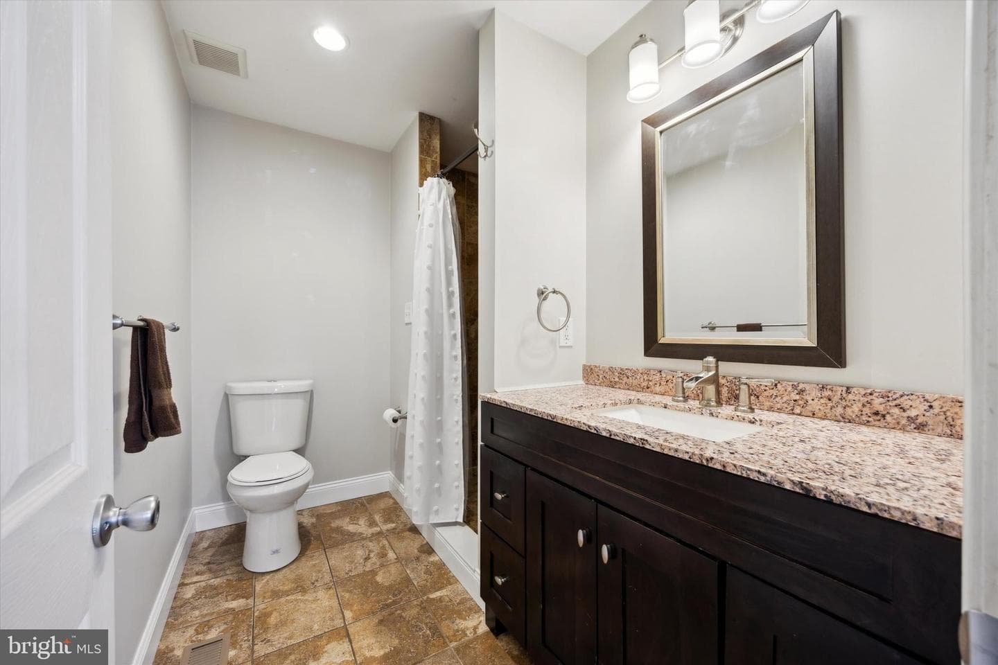 1372 Harrington Road photo 11