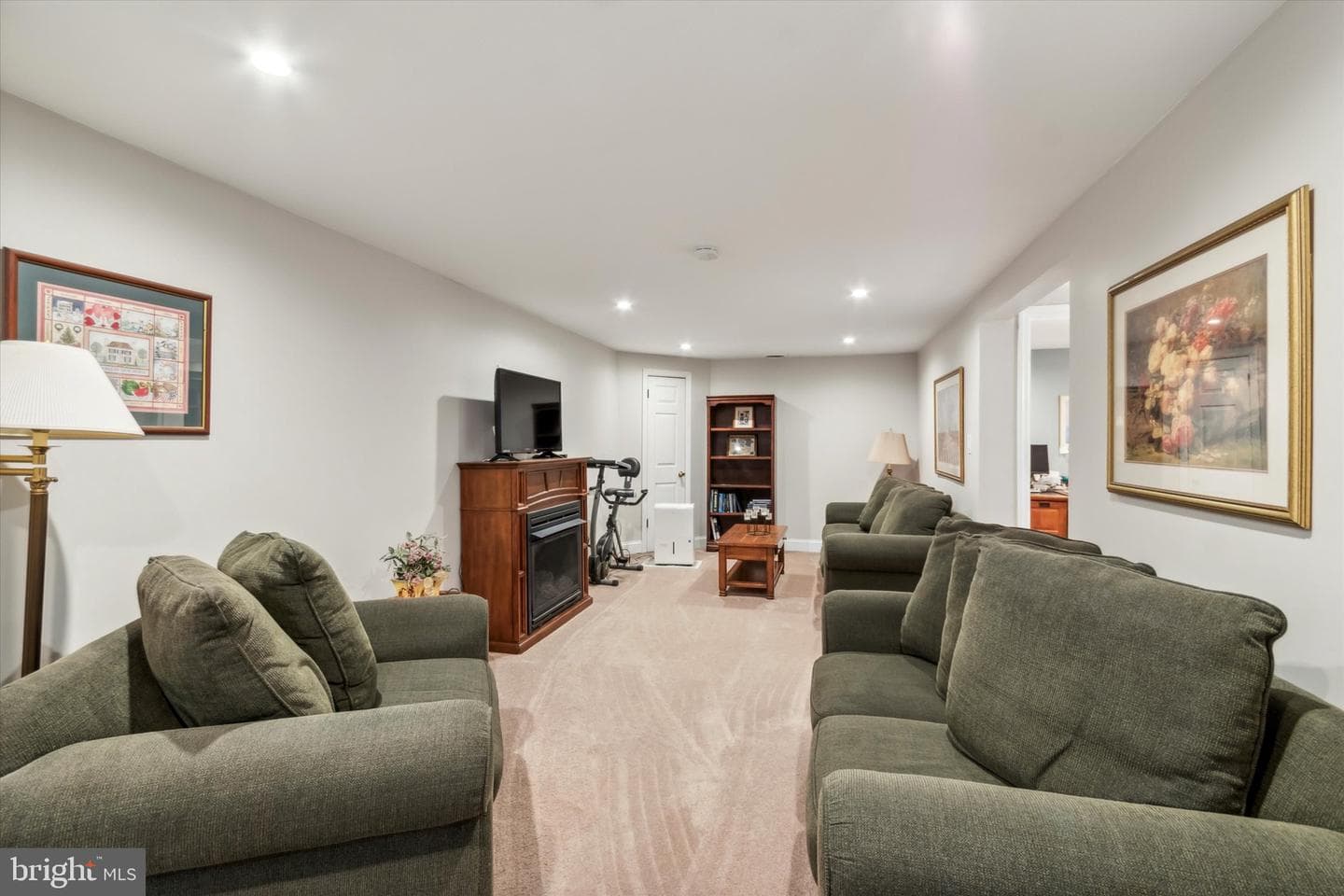 1010 Primos Avenue photo 18