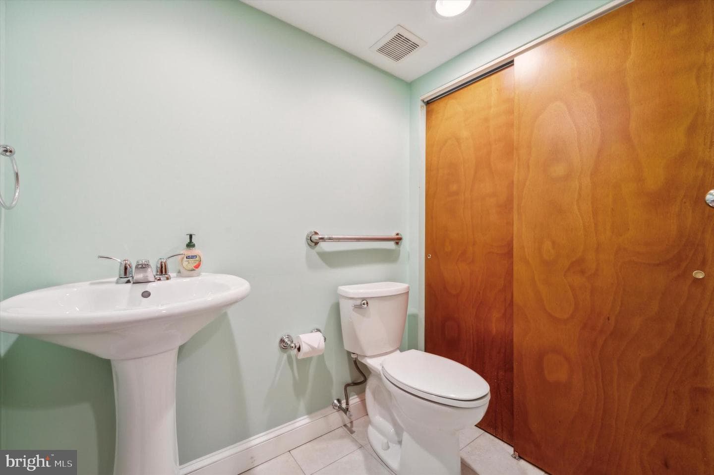 25 West Avenue photo 22