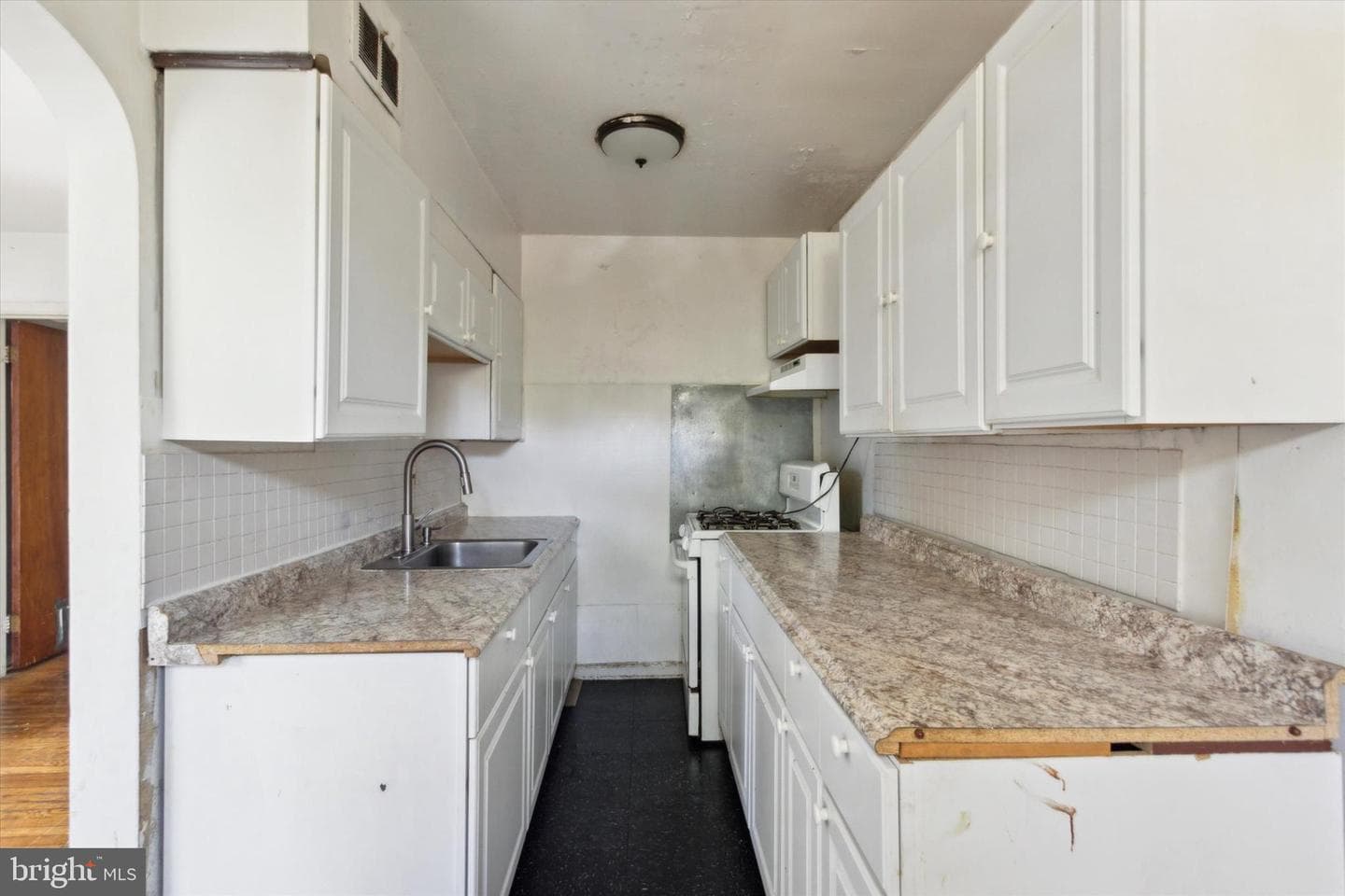 749 Fern Street photo 6