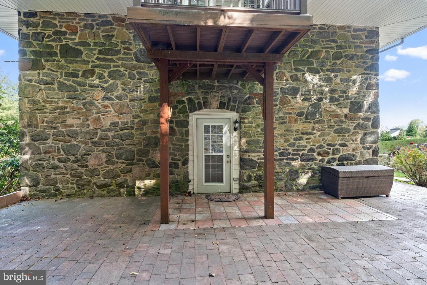 247 Moria Place photo 32