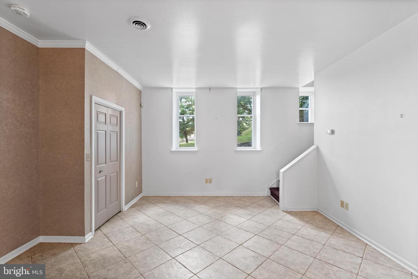 247 Moria Place photo 8