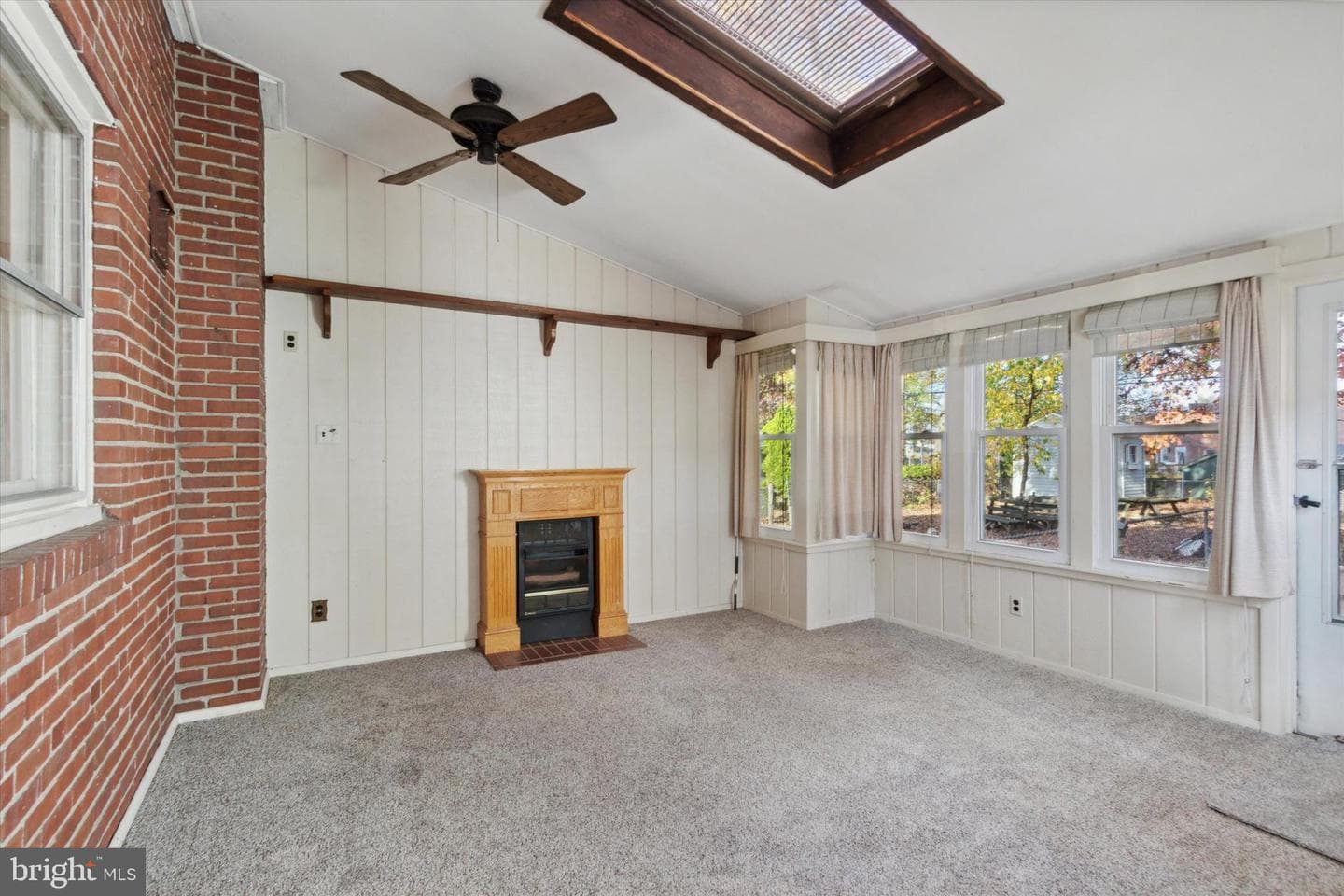709 Tasker Street photo 15