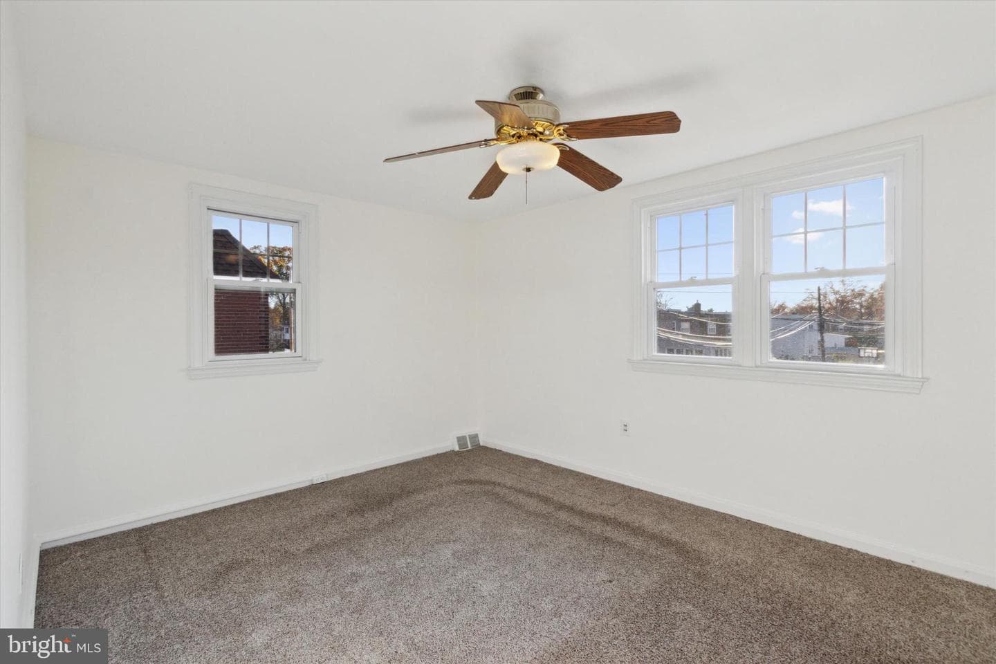 709 Tasker Street photo 22