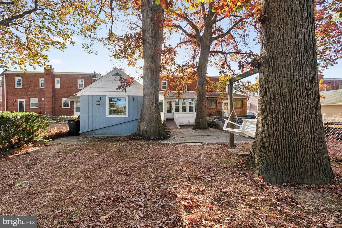 709 Tasker Street photo 32