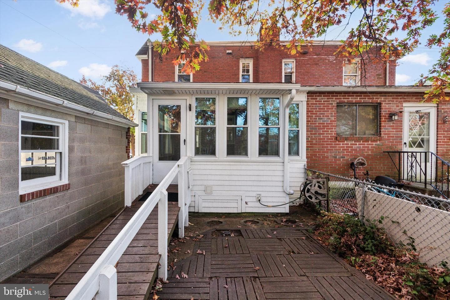 709 Tasker Street photo 34