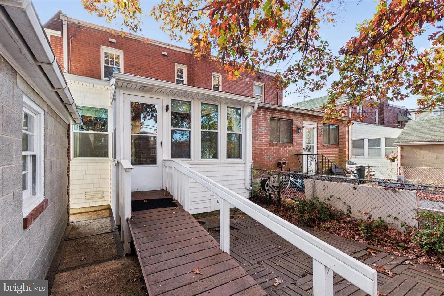 709 Tasker Street photo 35
