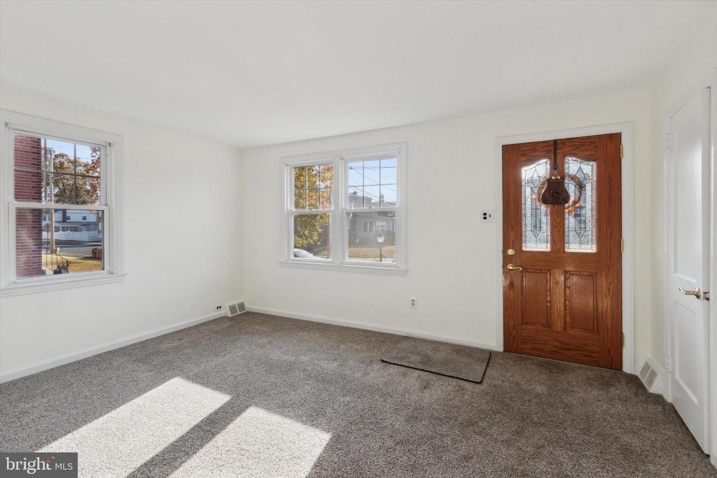 709 Tasker Street photo 7