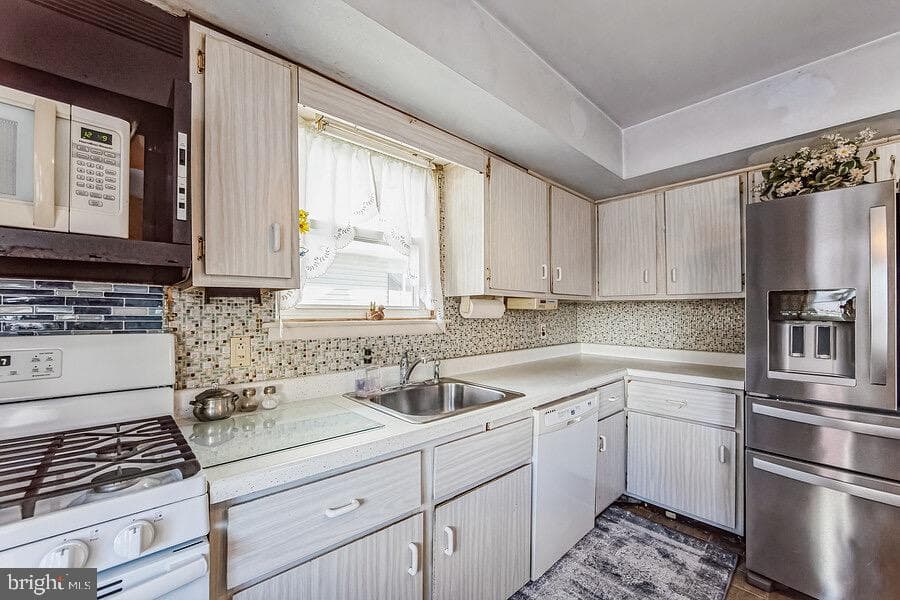 727 Mount Vernon Avenue photo 14