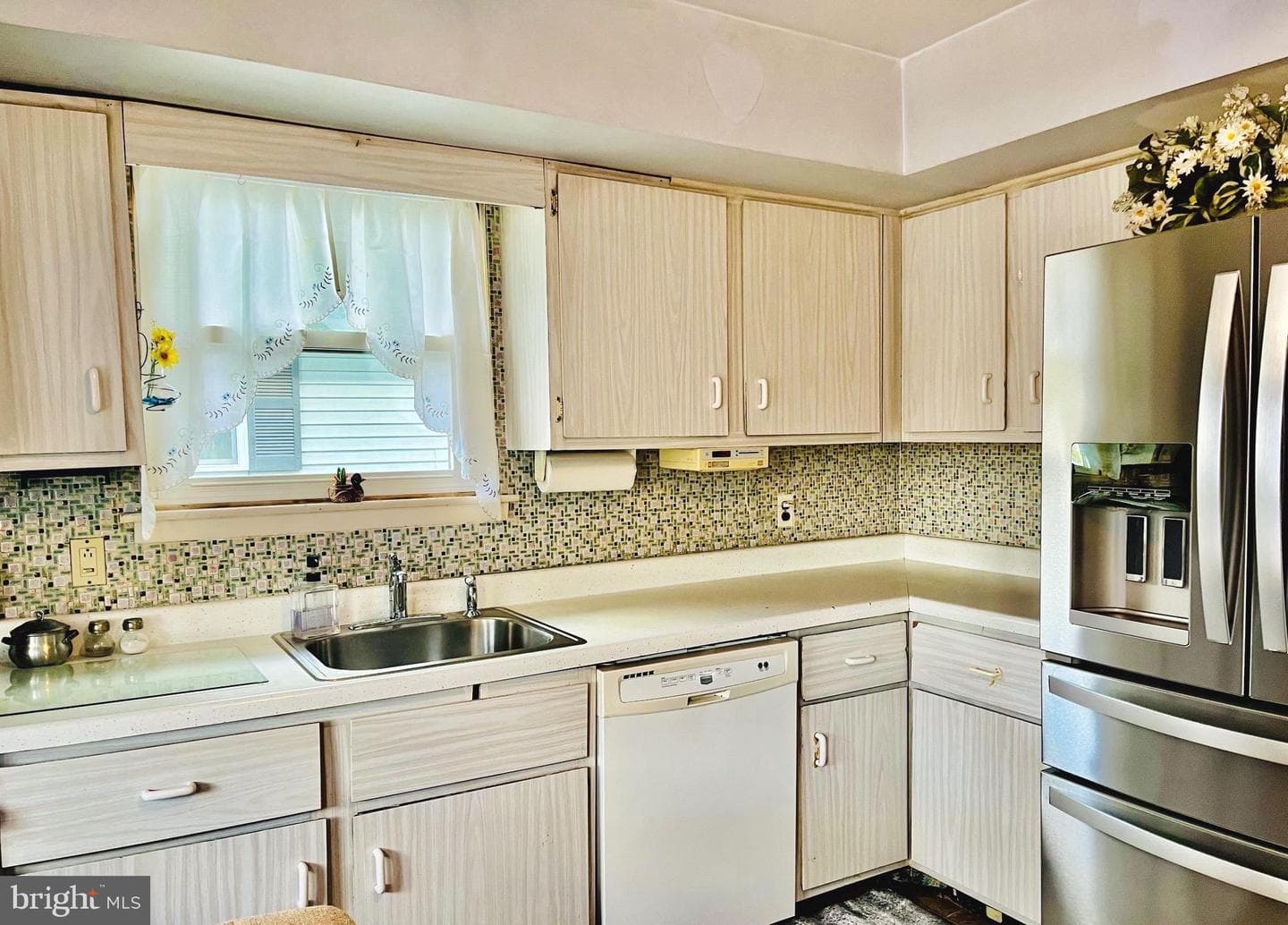 727 Mount Vernon Avenue photo 15