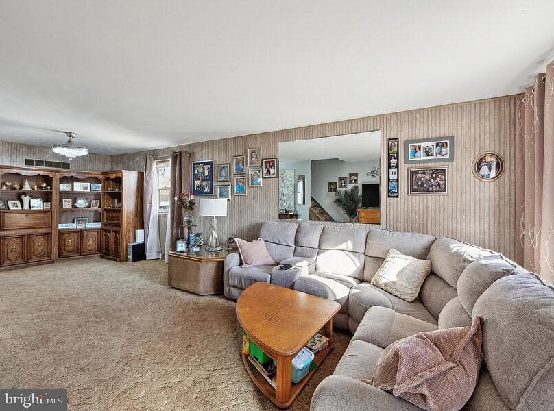 727 Mount Vernon Avenue photo 3