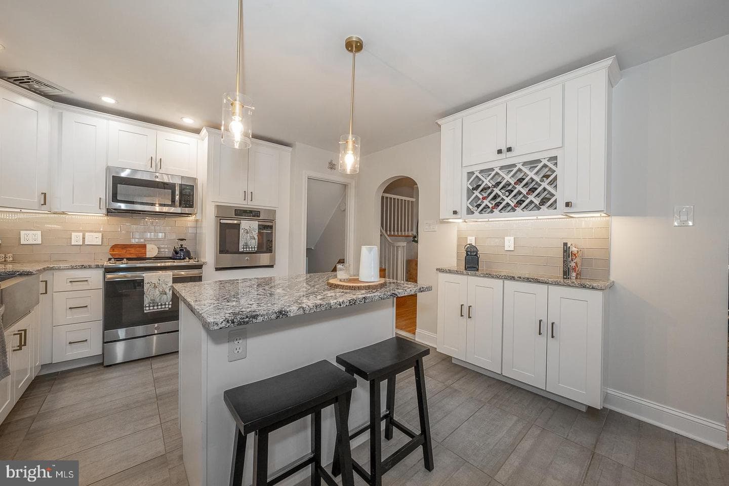 611 Tennis Avenue photo 11