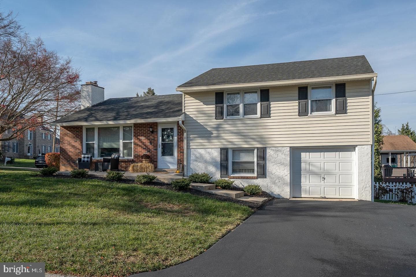 611 Tennis Avenue photo 2