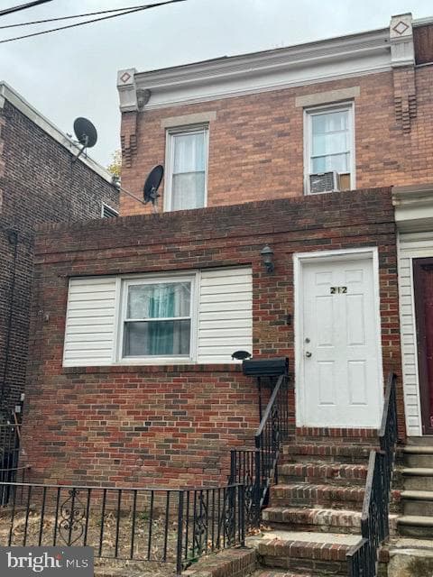 212 N Front Street photo 1