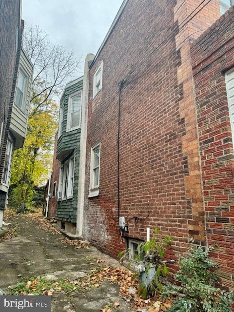 212 N Front Street photo 2