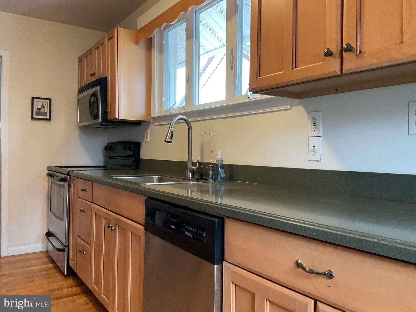 3623 Berry Avenue photo 8