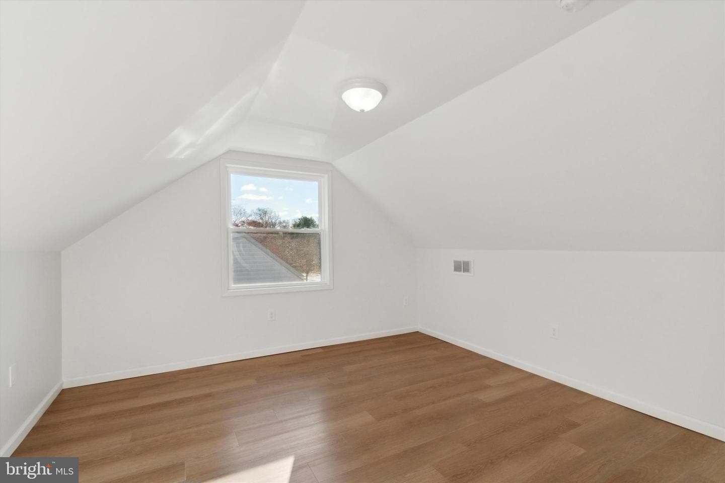 3757 6th Street photo 14