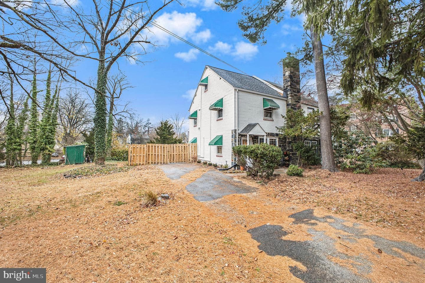 422 Vernon Street photo 5