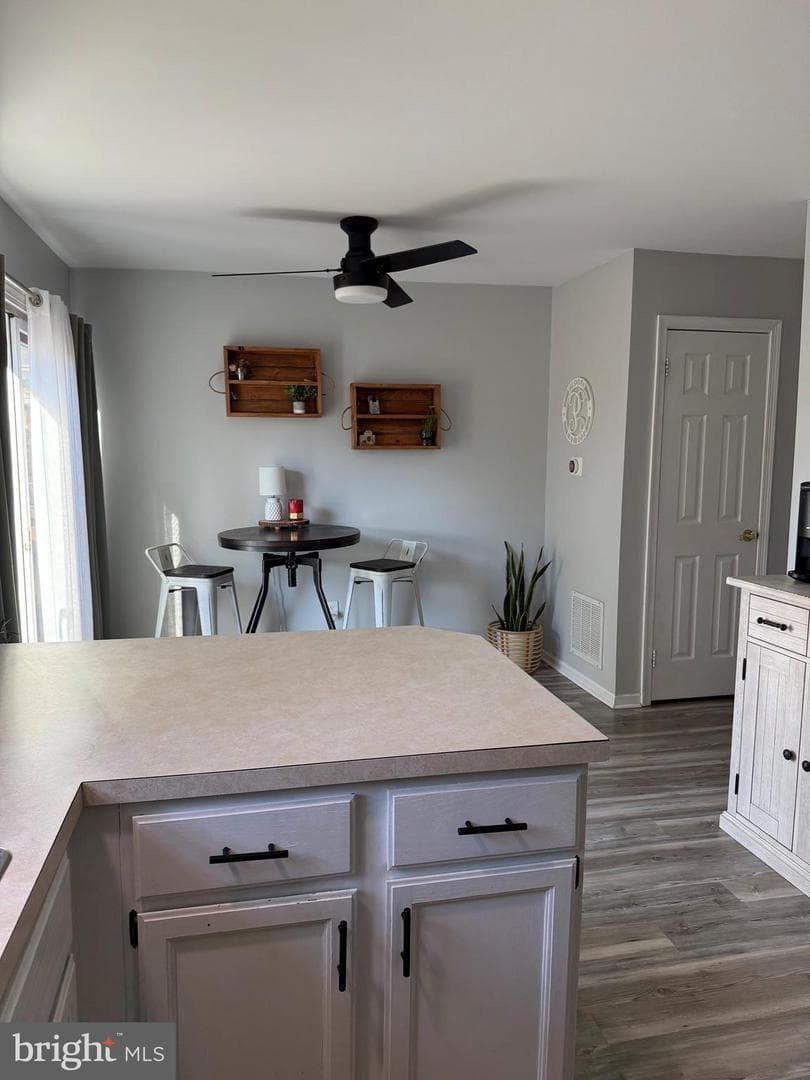 209 Aucott Road photo 12