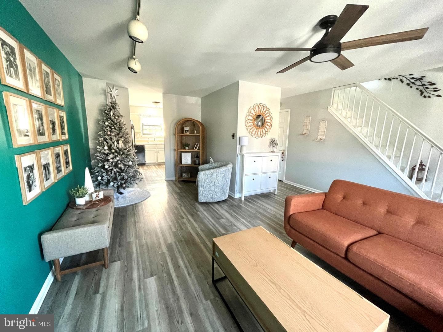 209 Aucott Road photo 3