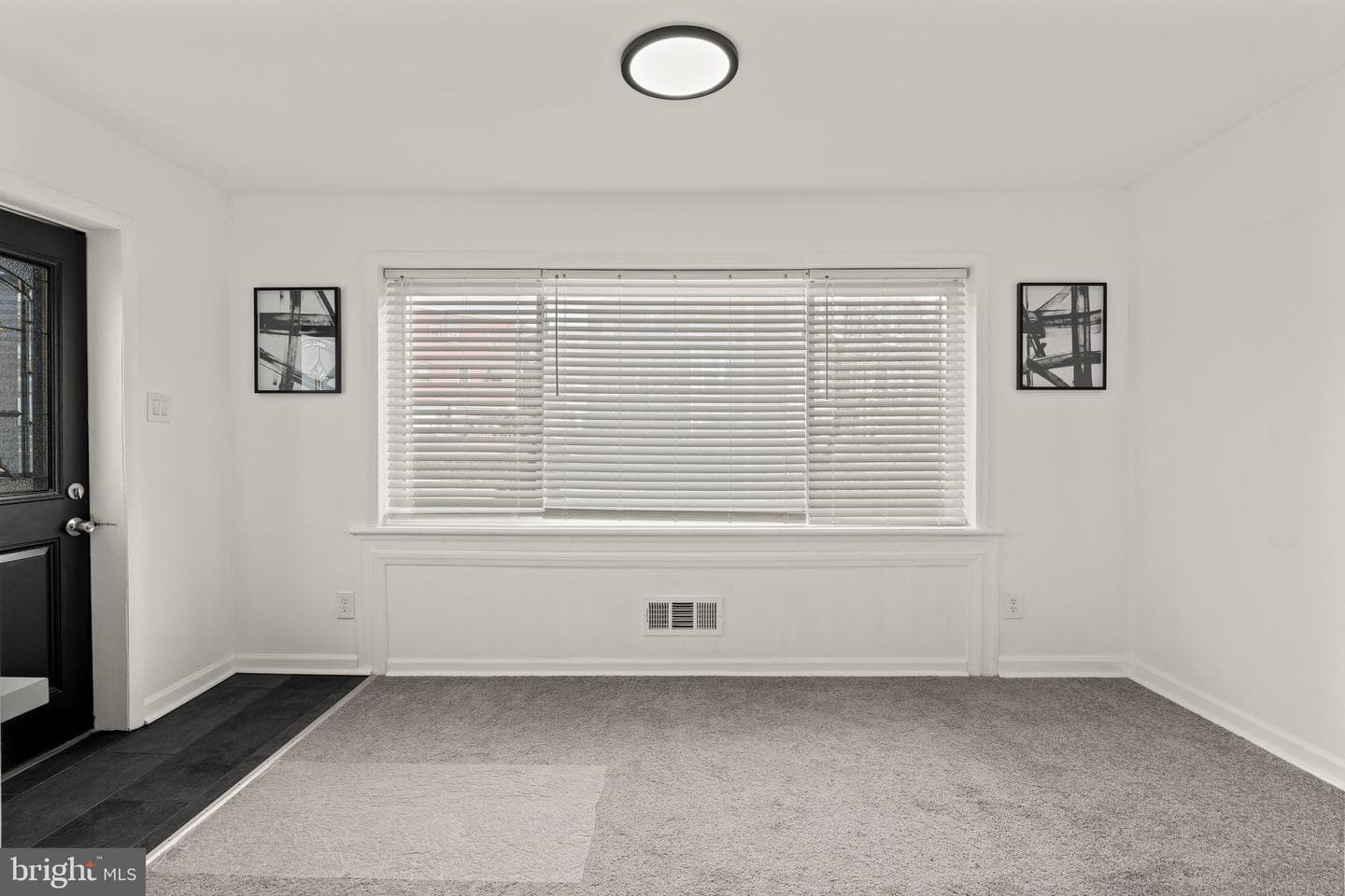 826 Rundale photo 4
