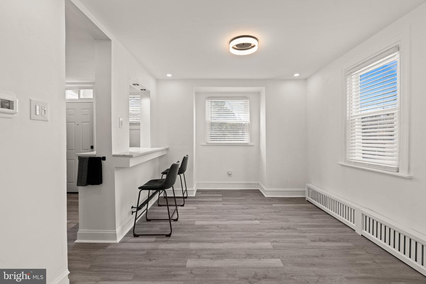 826 Rundale photo 6
