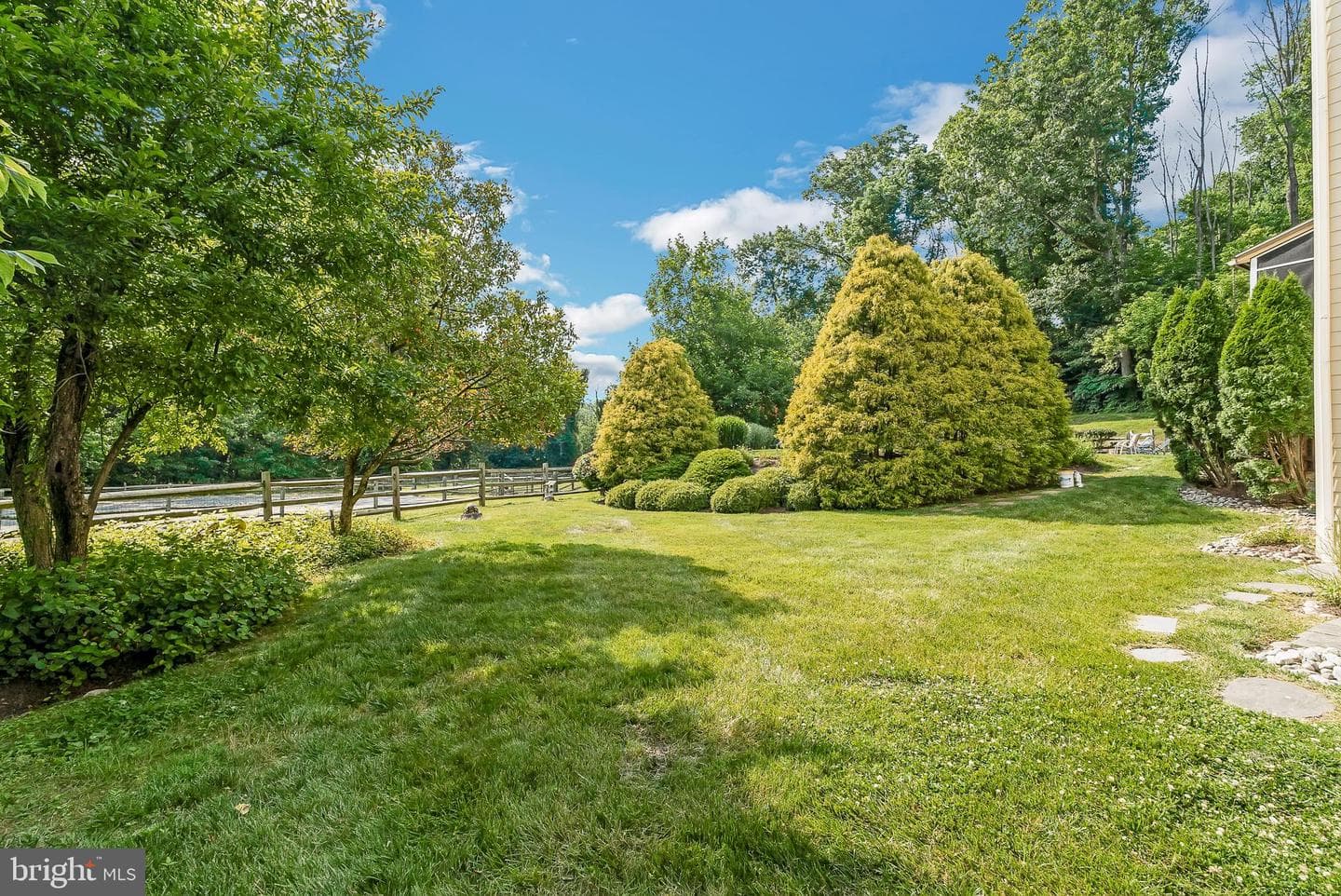 5 Forrest Lane photo 32