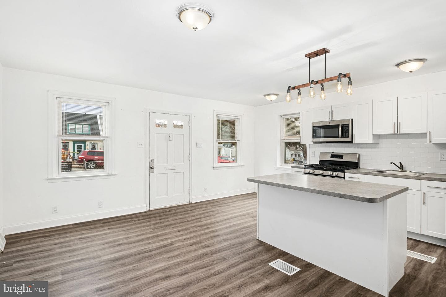 202 Brainerd Boulevard photo 5