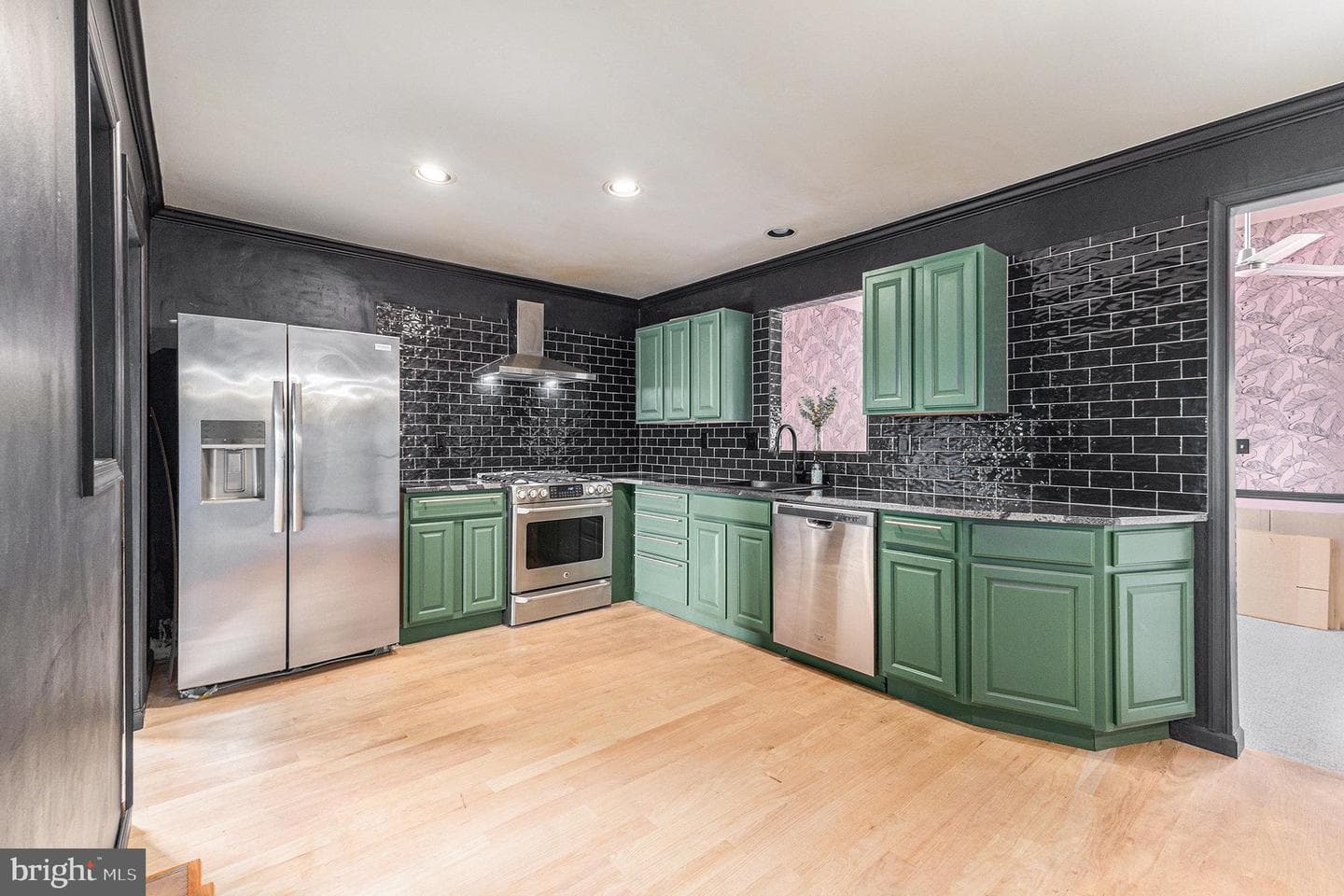 392 Scola Road photo 17