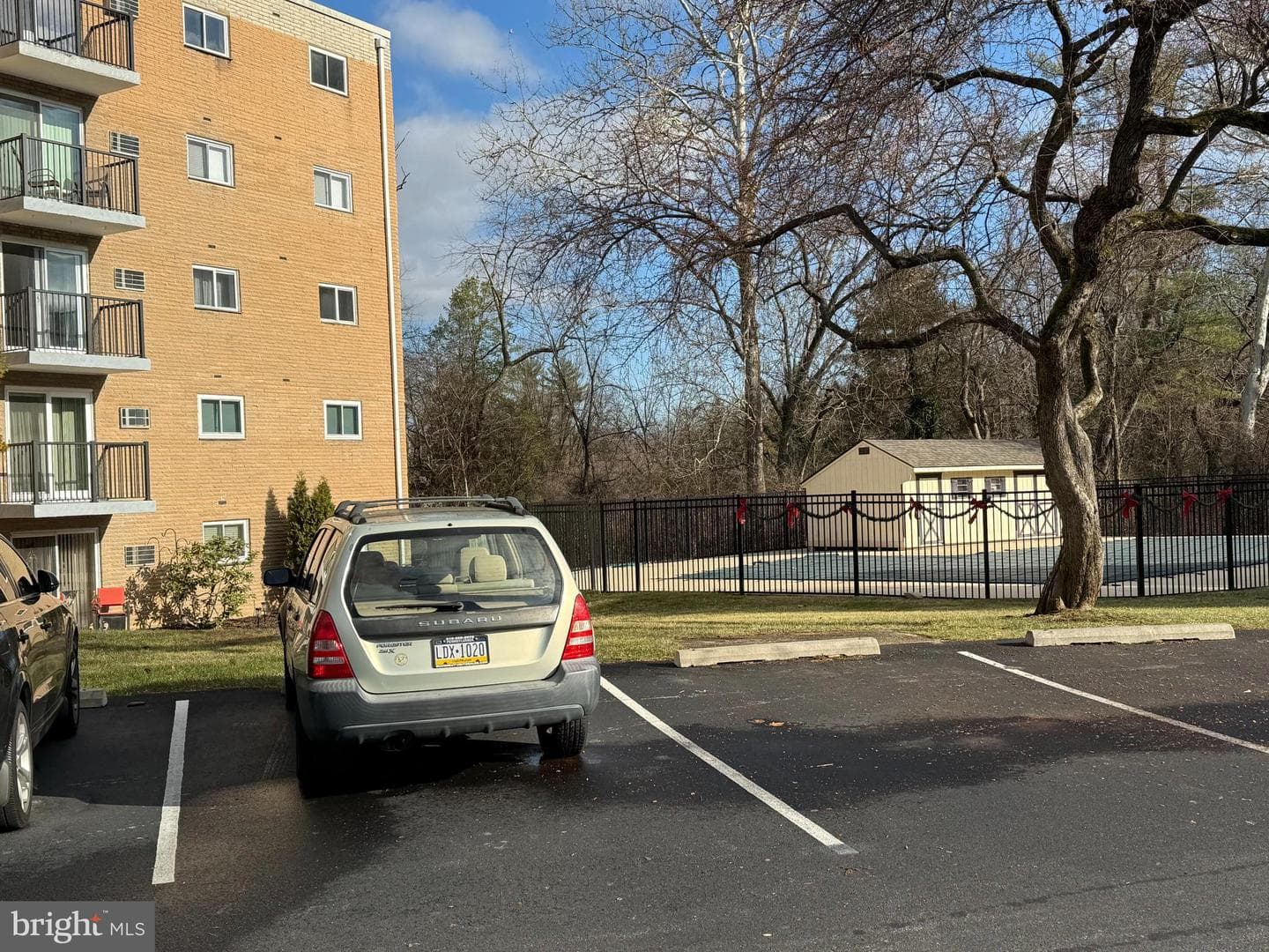 3421 W Chester Pike #c36-2br photo 3
