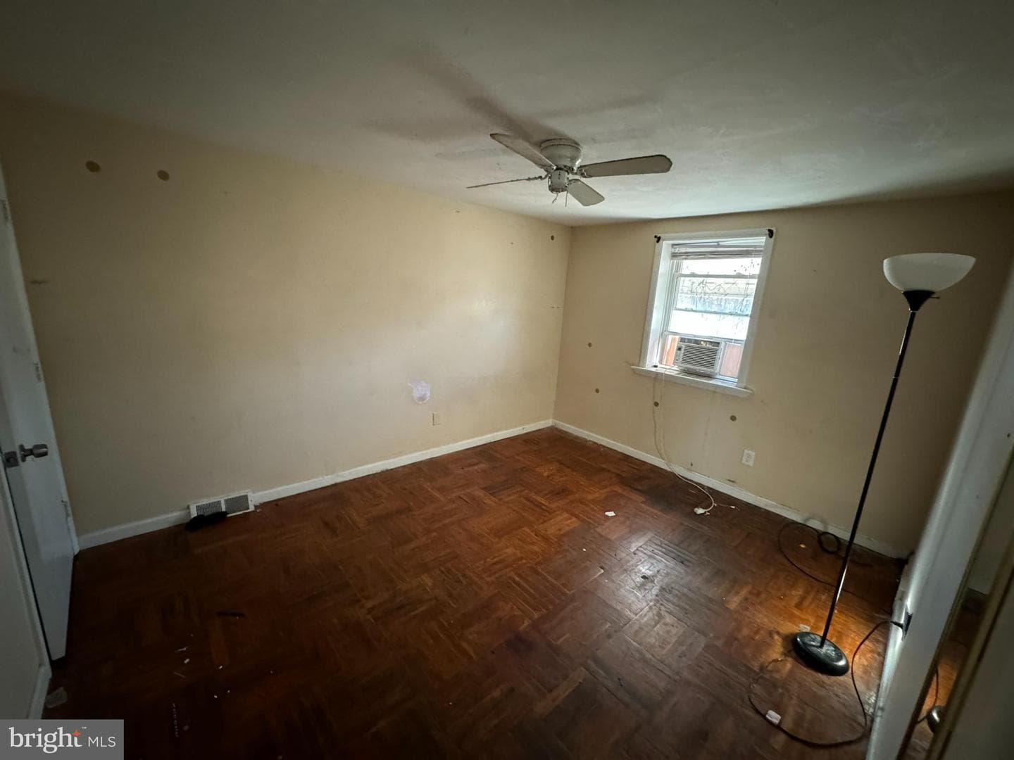 1532 Summit Street photo 11