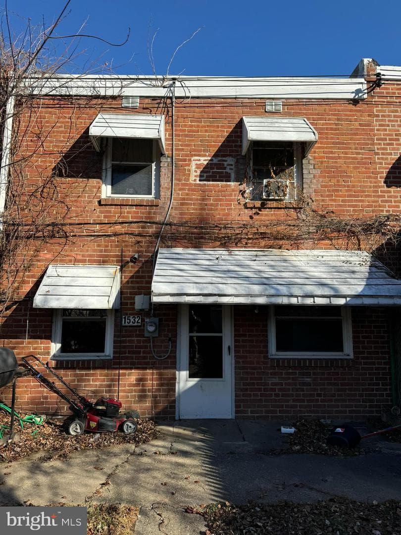 1532 Summit Street photo 28
