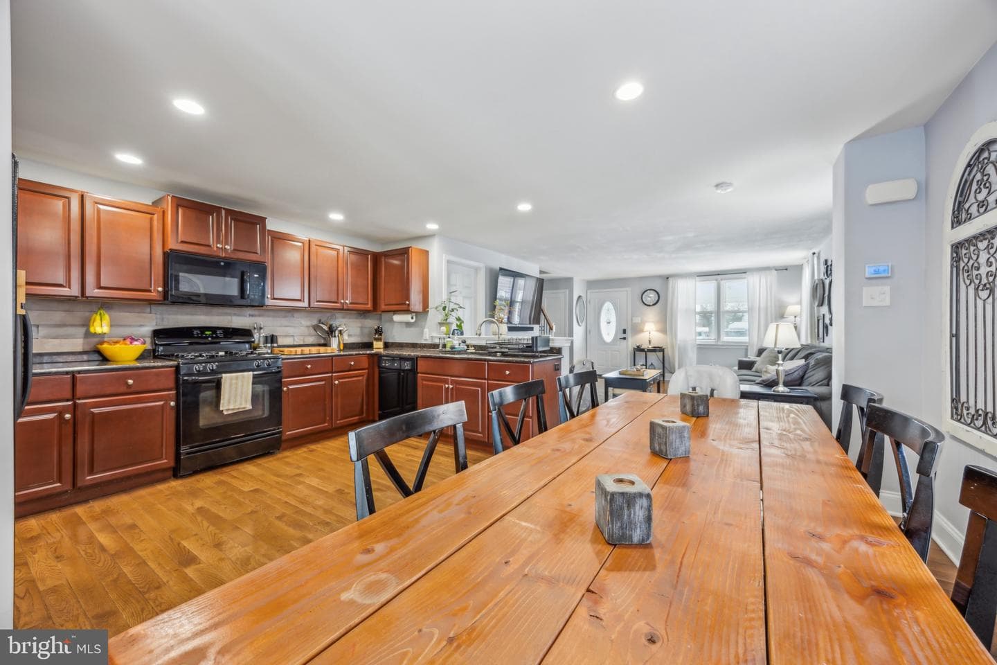 720 Creghan Avenue photo 8