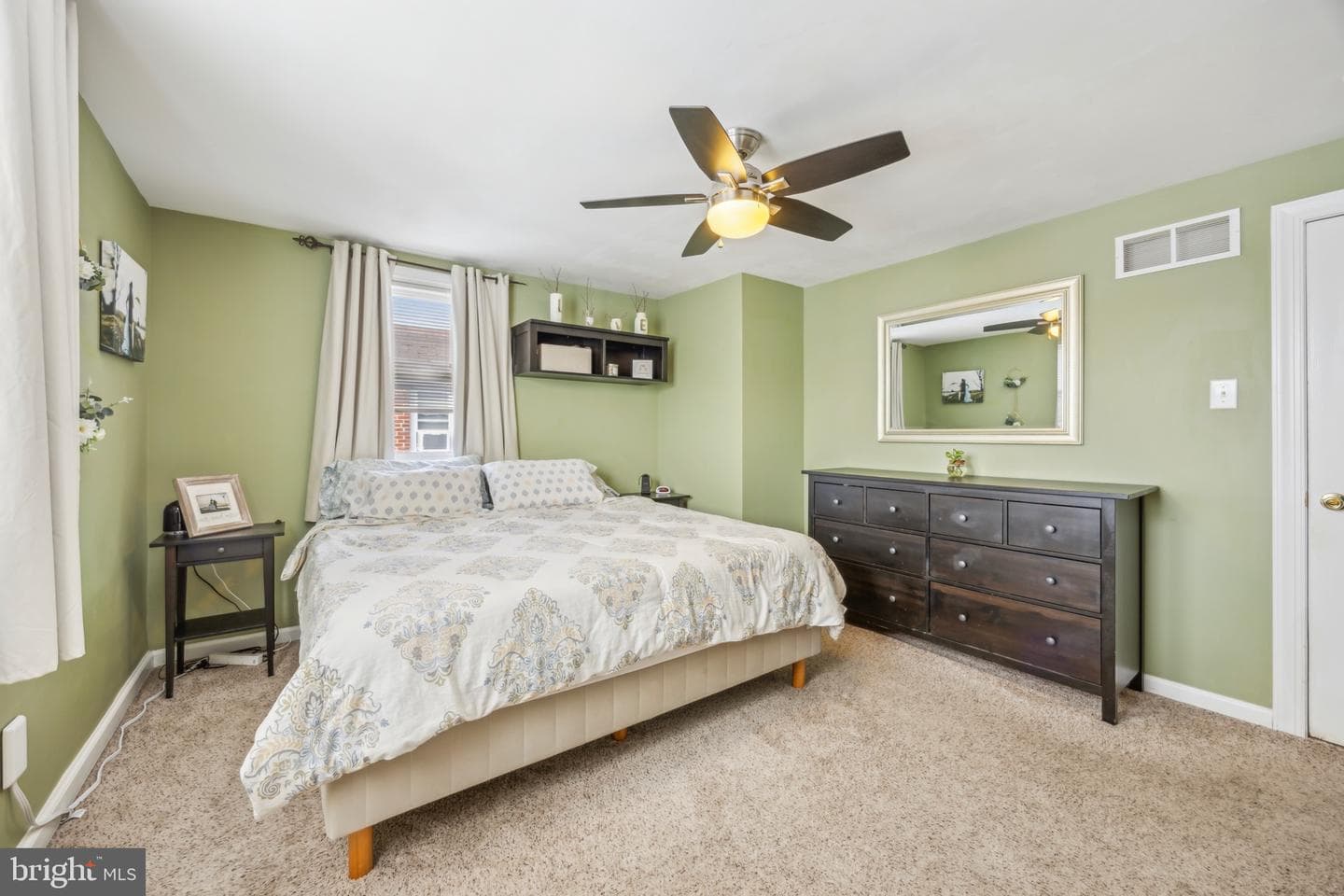 720 Creghan Avenue photo 9