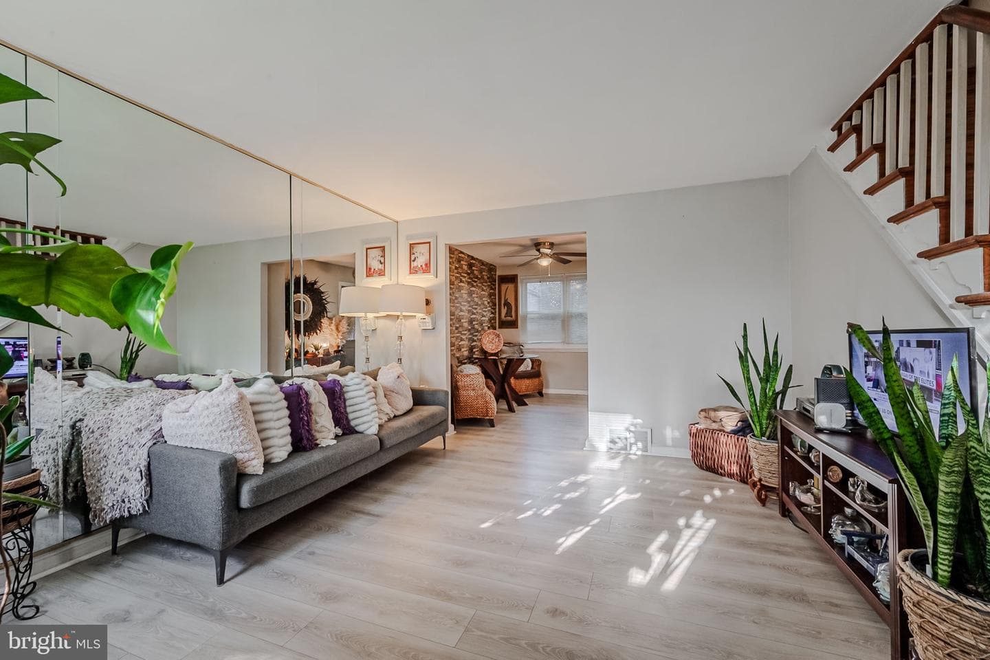 6733 Short Lane photo 3