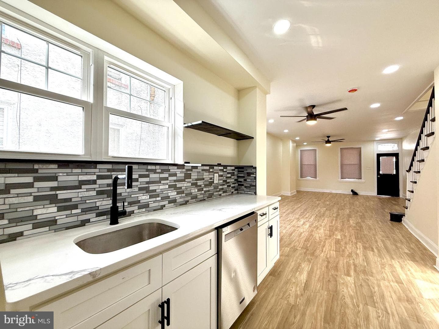 2913 W 6th Street photo 8