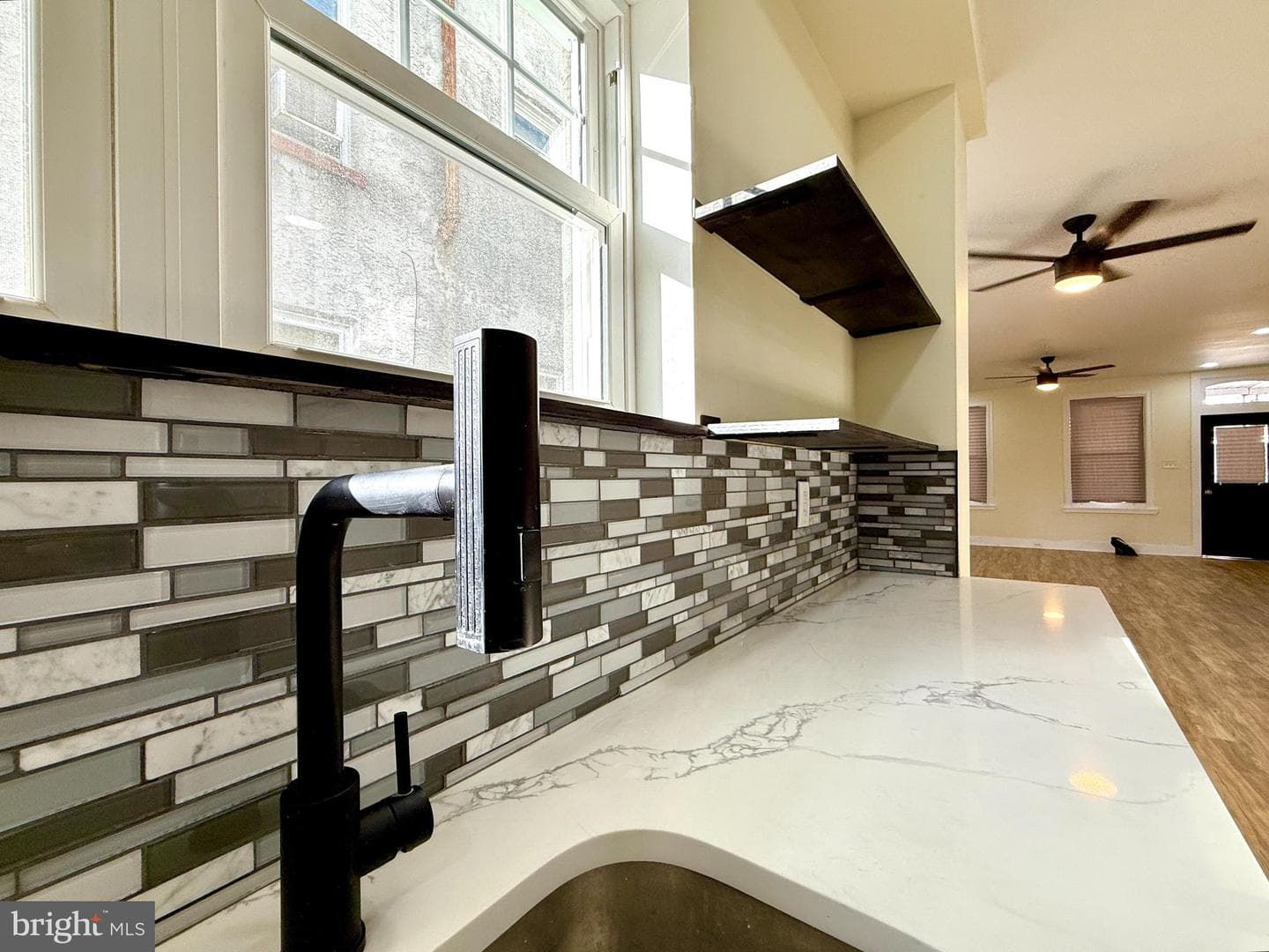 2913 W 6th Street photo 9