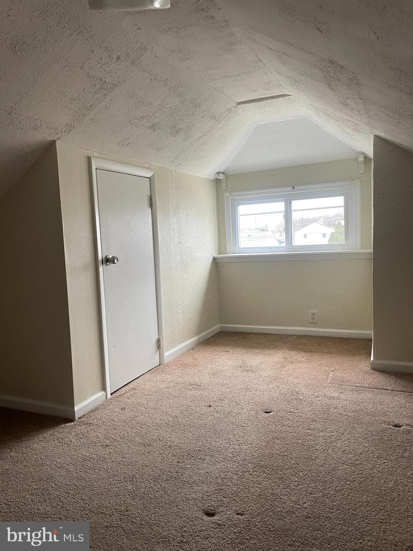 1017 Langley Street photo 12