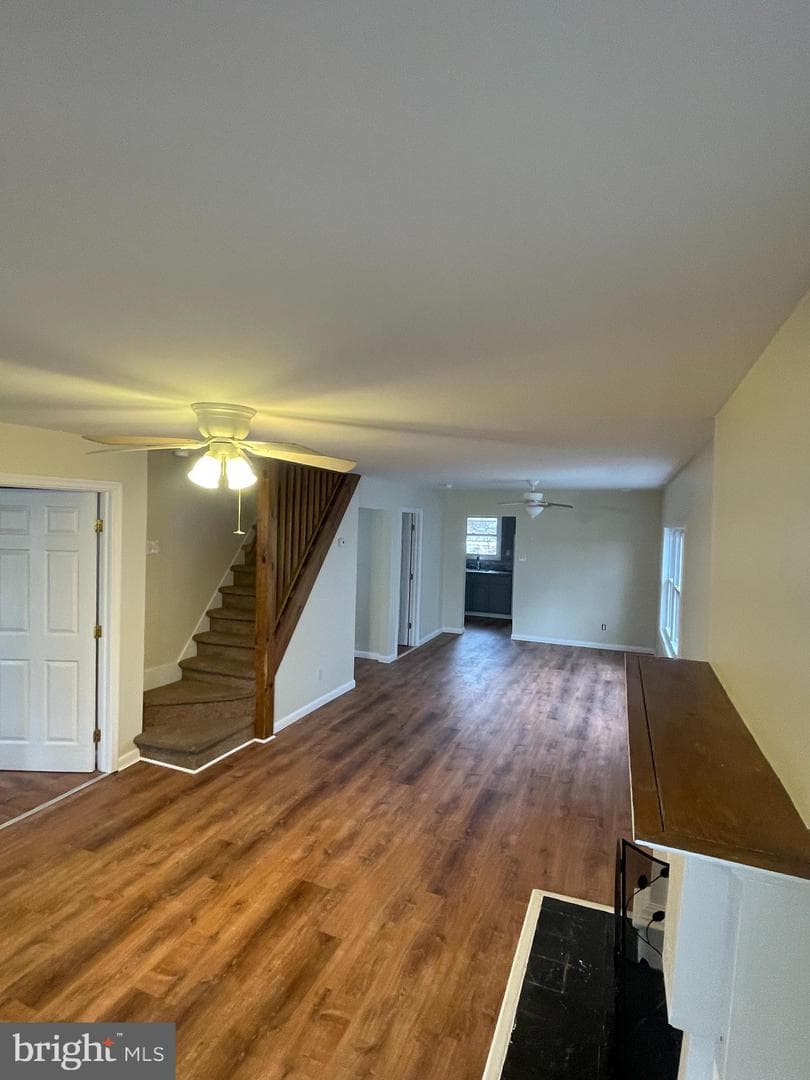 1017 Langley Street photo 2