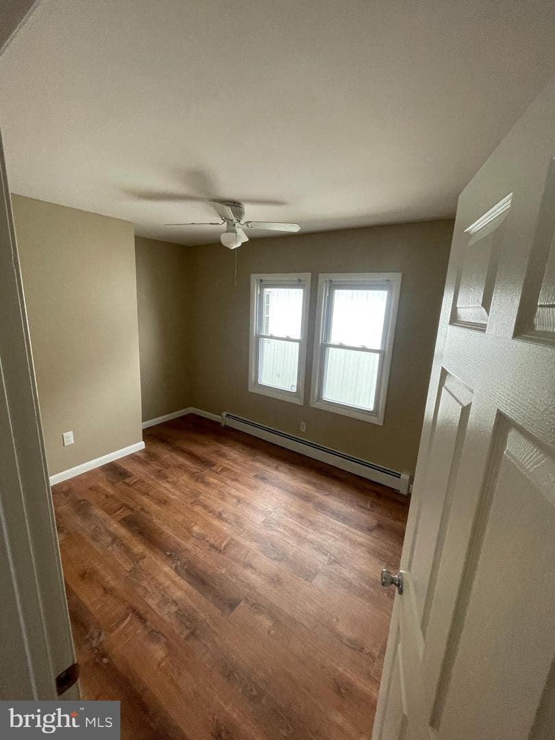 1017 Langley Street photo 8