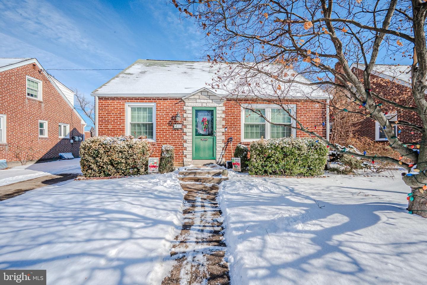 411 Perry Street photo 1