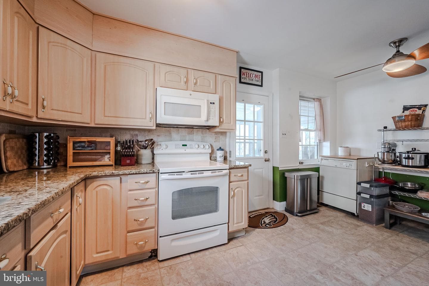 411 Perry Street photo 15