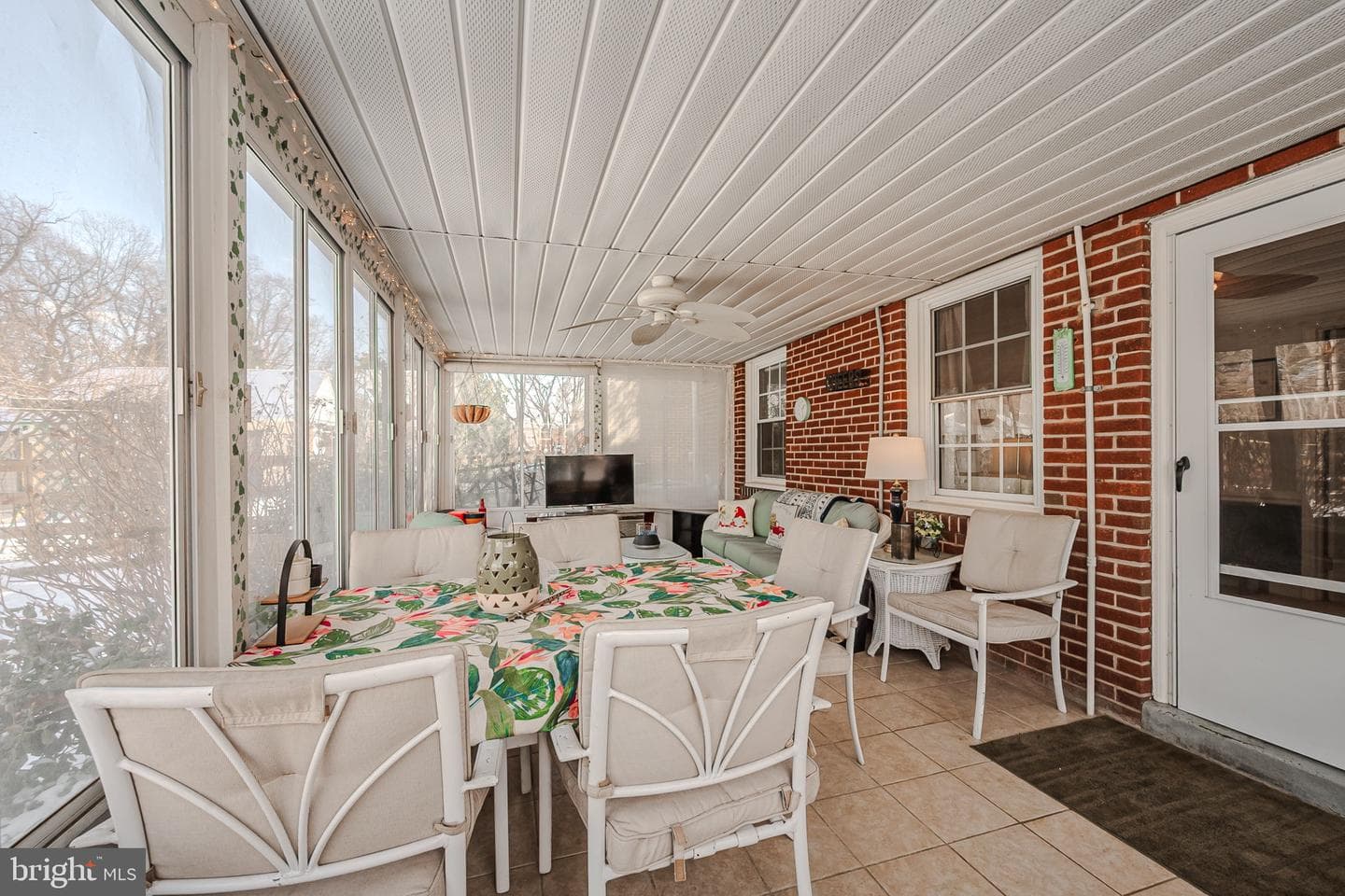411 Perry Street photo 18
