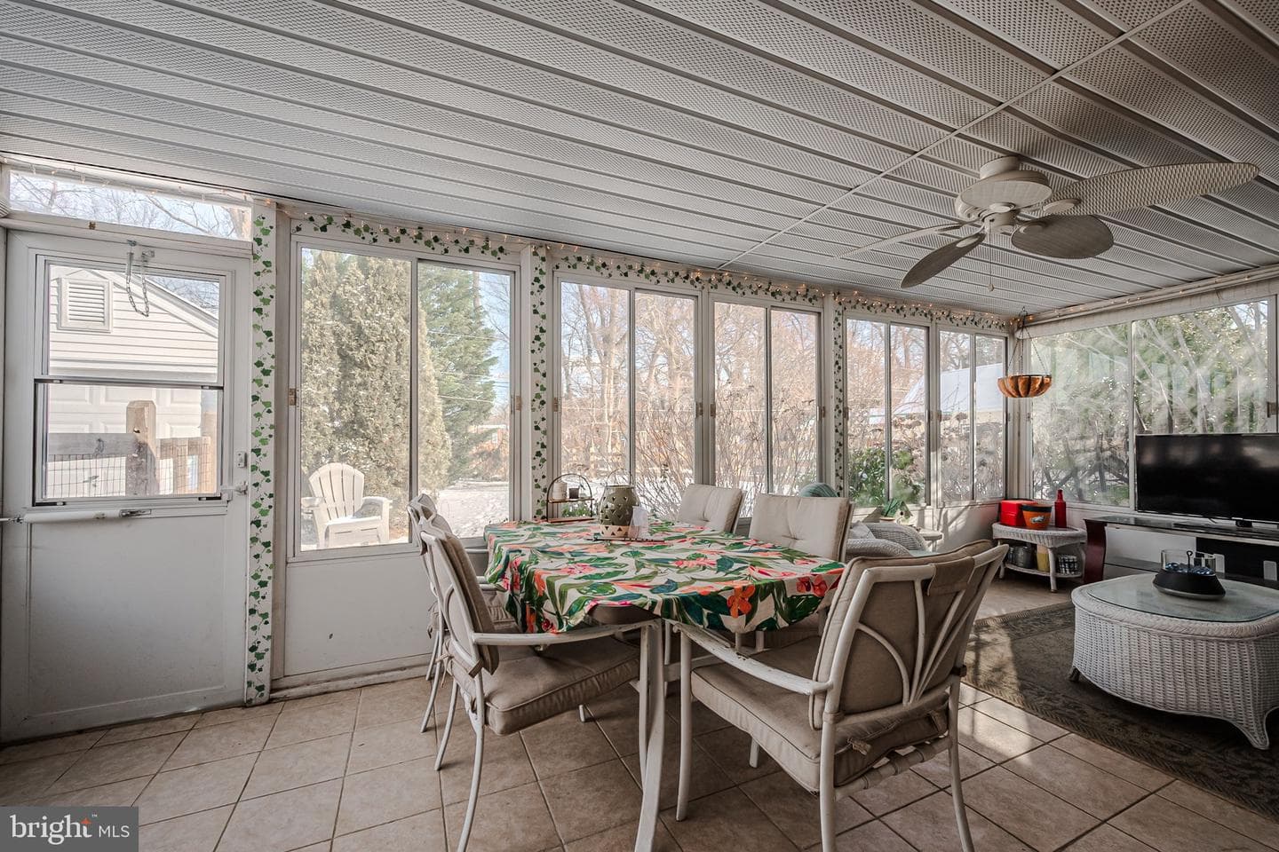 411 Perry Street photo 19