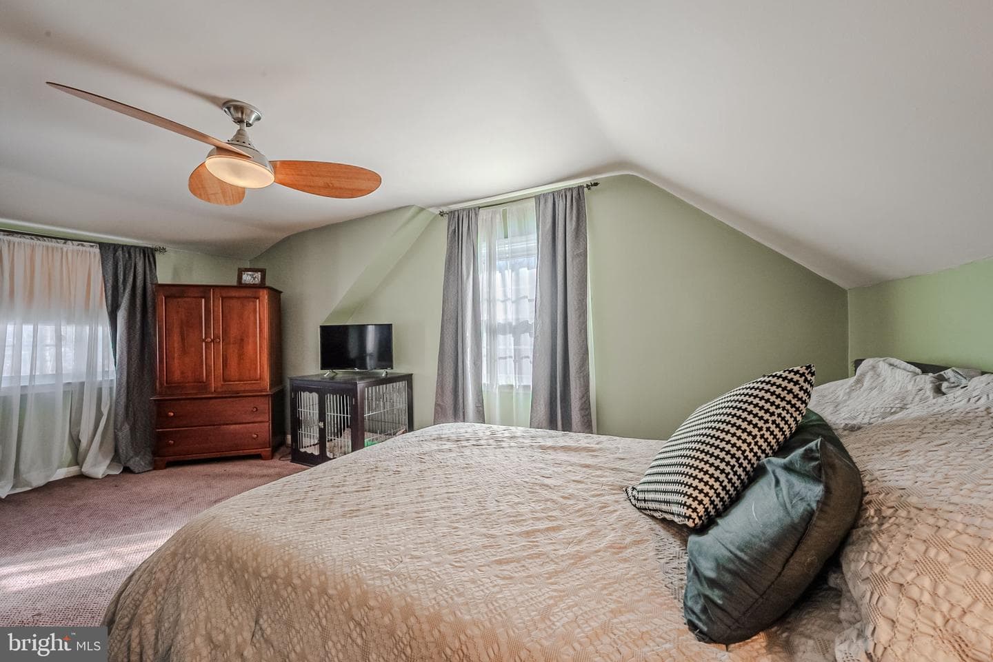 411 Perry Street photo 25