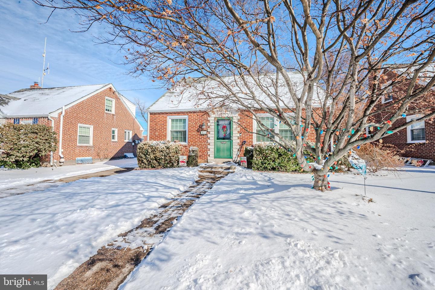 411 Perry Street photo 3