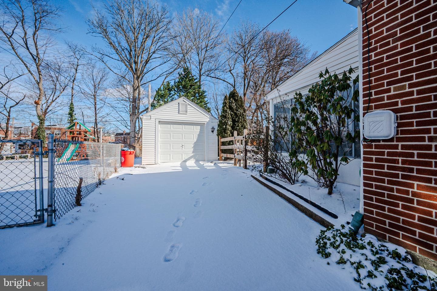 411 Perry Street photo 38