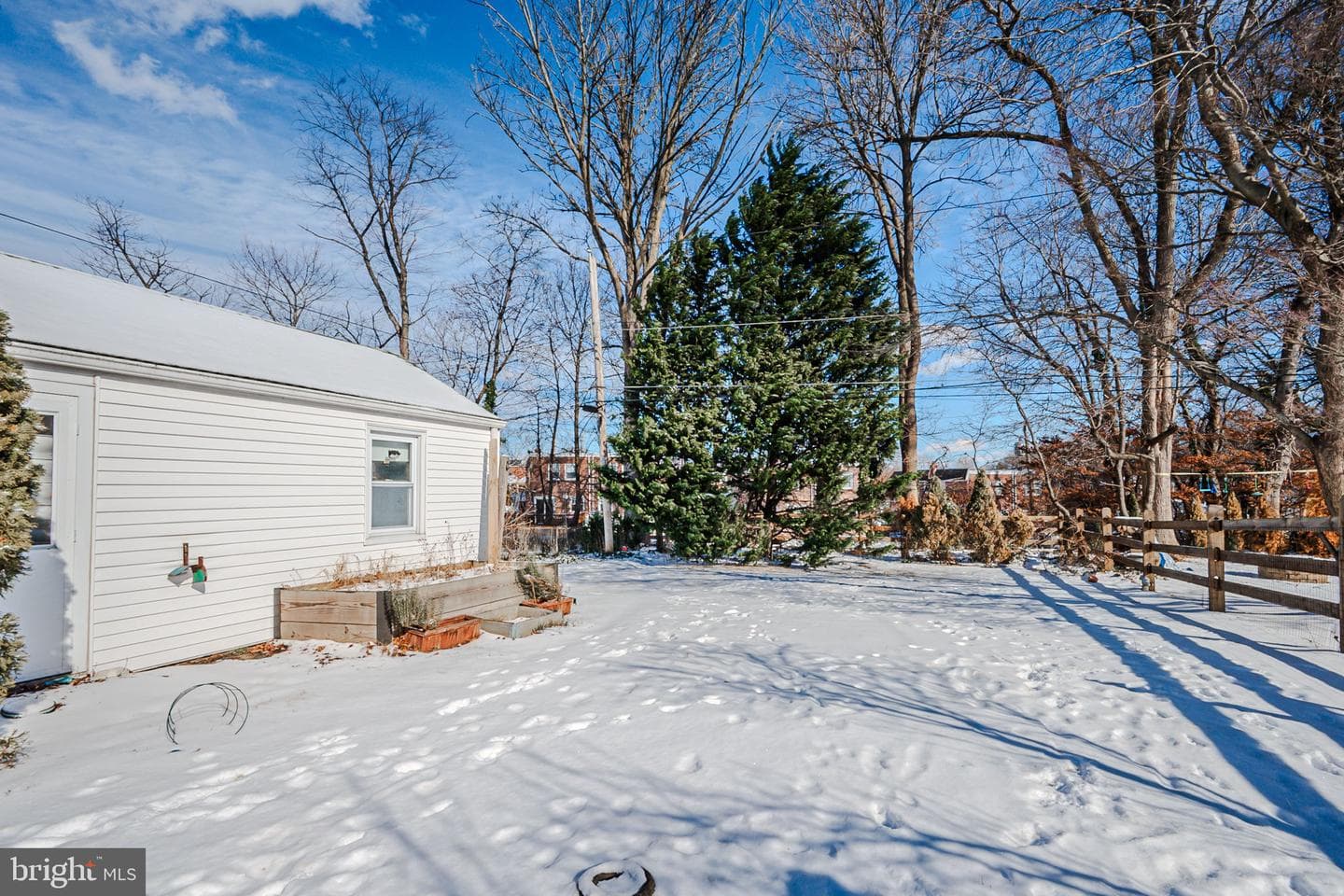 411 Perry Street photo 39