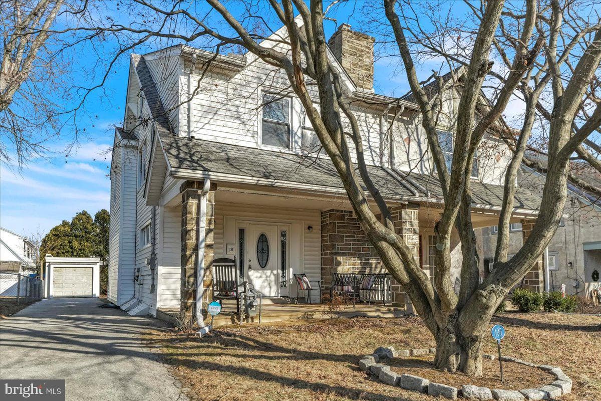 135 Sycamore Road photo 1