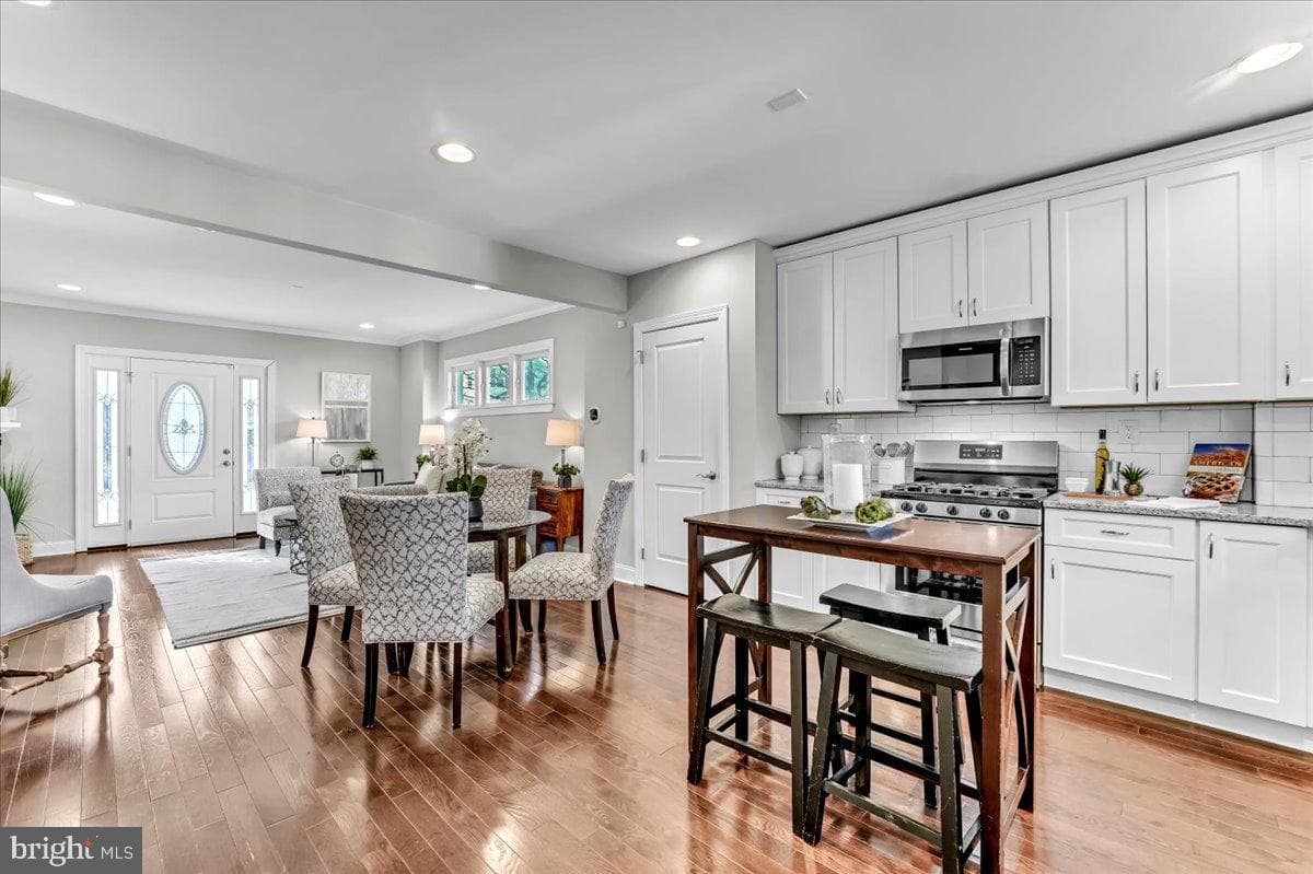 135 Sycamore Road photo 10